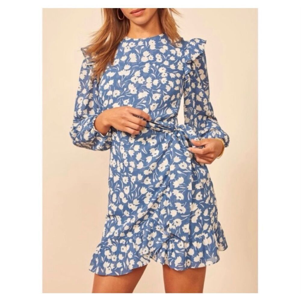 Reformation Quest Dress 8 Blue White Floral Ruffle Wrap Mini Cottagecore Date